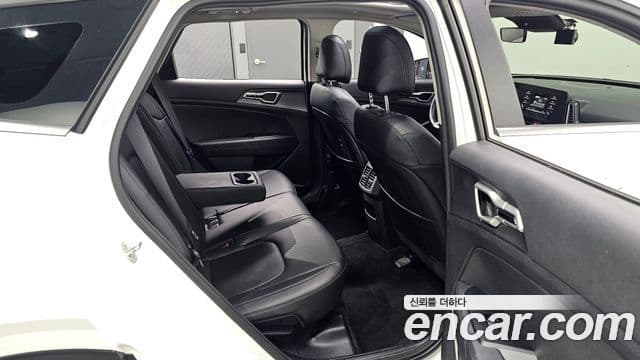 Kia Sportage 2022 — Фото 11/20