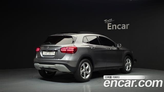 Mercedes-Benz GLA-Class 2018 — Фото 2/20