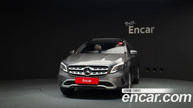 Mercedes-Benz GLA-Class 2018 — Фото 3/20