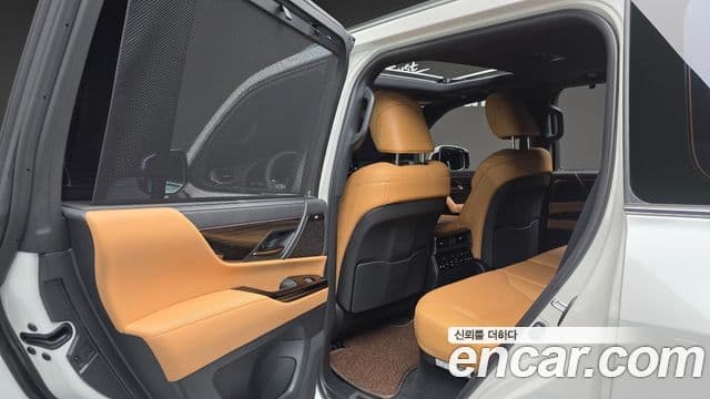 Lexus LX 2025 — Photo 37/44