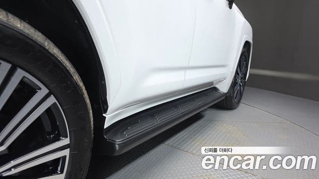 Lexus LX 2025 — Photo 36/44