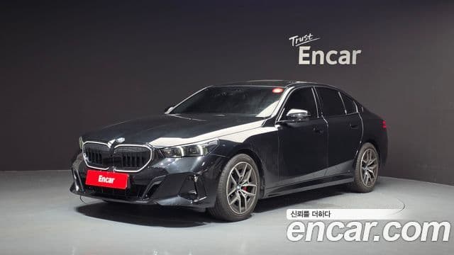 BMW 5 Series 2025 — Фото 1/20