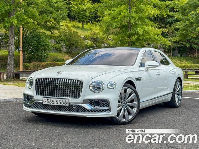 Bentley Flying Spur 2022 — ფოტო 3/20