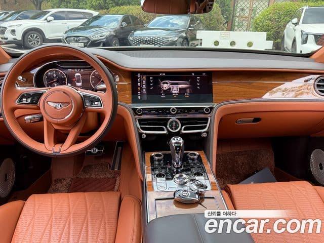 Bentley Flying Spur 2022 — ფოტო 10/20