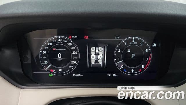 Land Rover Range Rover Velar 2018 — Şəkil 8/20