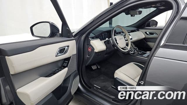 Land Rover Range Rover Velar 2018 — Şəkil 10/20