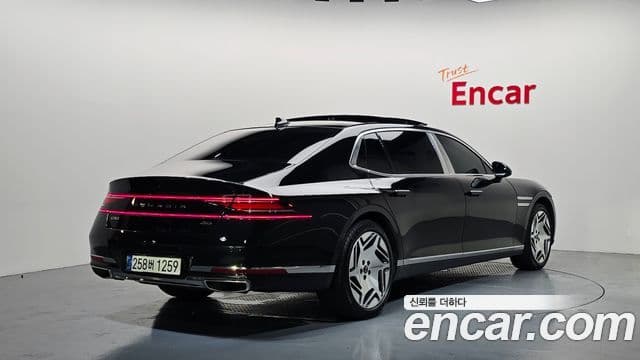 Genesis G90 2022 — Şəkil 2/20