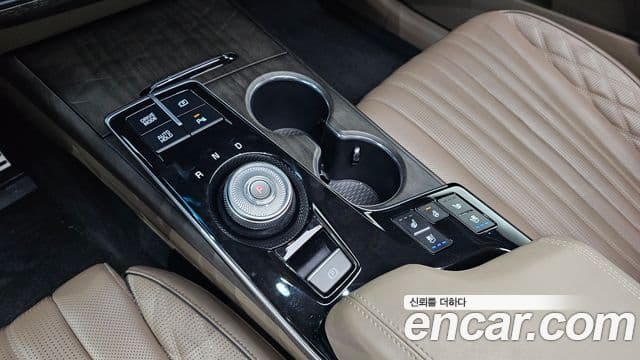 Kia K8 2023 — Şəkil 9/20