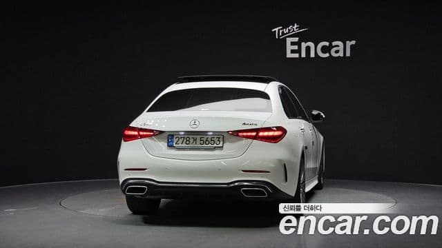 Mercedes-Benz C-Class 2023 — ფოტო 4/20