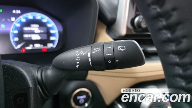 Toyota RAV4 2023 — Photo 20/20