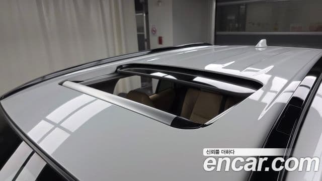 Toyota RAV4 2023 — Photo 19/20