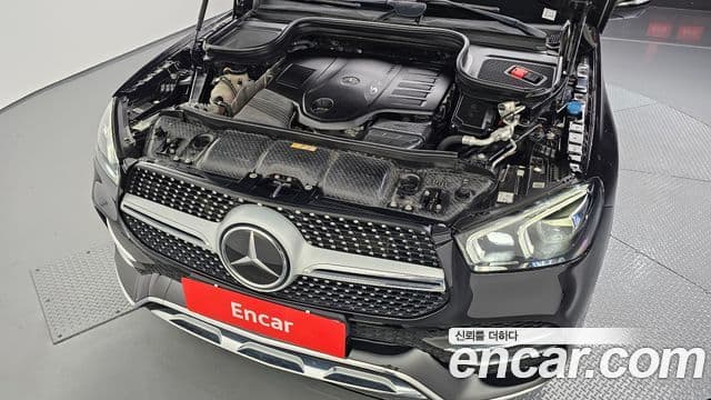 Mercedes-Benz GLE-Class 2020 — ფოტო 6/20