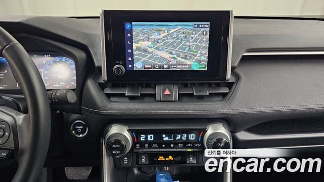 Toyota RAV4 2024 — Photo 8/20