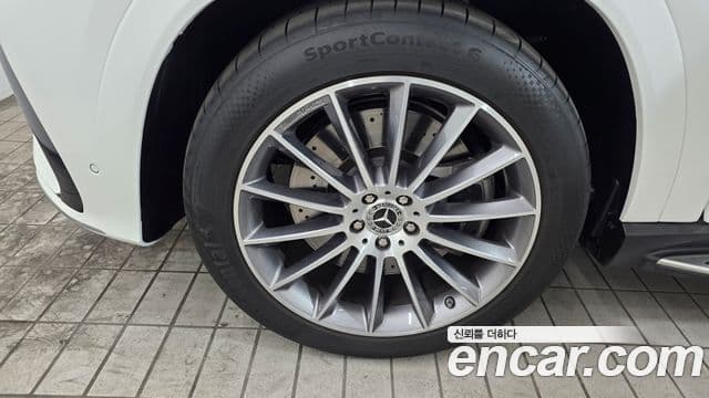 Mercedes-Benz GLE-Class 2023 — ფოტო 4/20