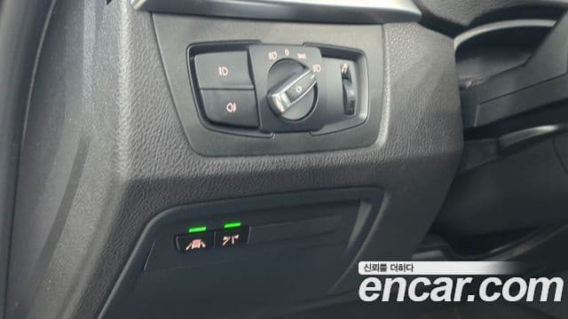 BMW 3 Series 2018 — Photo 17/20
