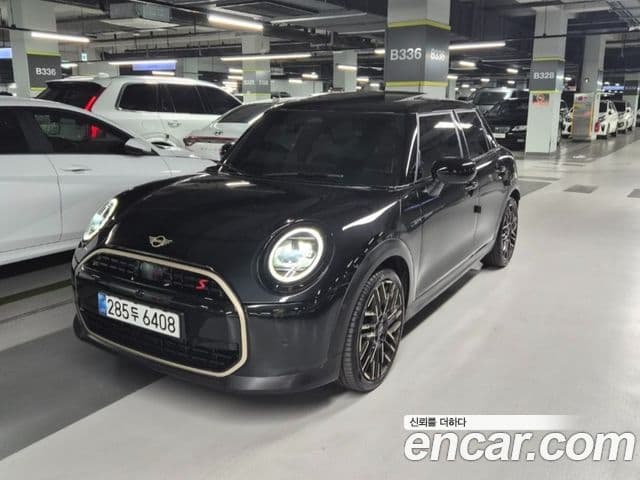 Mini Cooper S 2025 — ფოტო 20/20