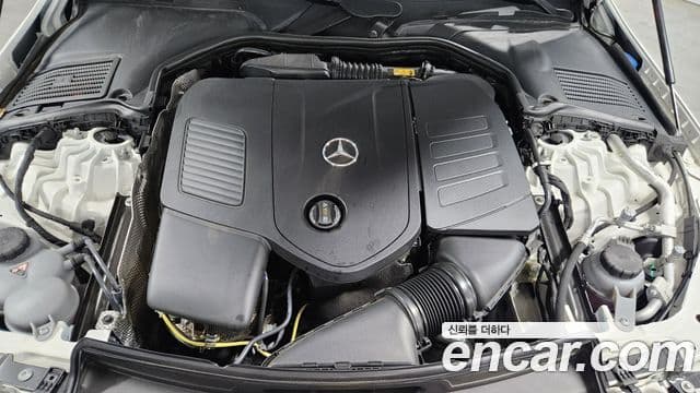 Mercedes-Benz C-Class 2025 — ფოტო 5/20