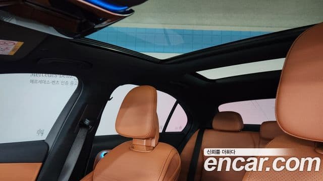 Mercedes-Benz C-Class 2025 — ფოტო 13/20