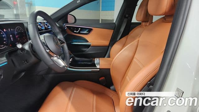 Mercedes-Benz C-Class 2025 — ფოტო 16/20
