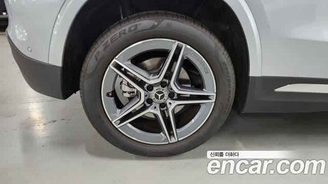 Mercedes-Benz GLA-Class 2025 — ფოტო 4/20