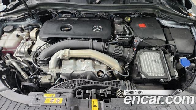 Mercedes-Benz GLA-Class 2025 — ფოტო 5/20