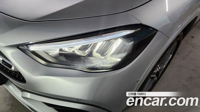 Mercedes-Benz GLA-Class 2025 — ფოტო 15/20