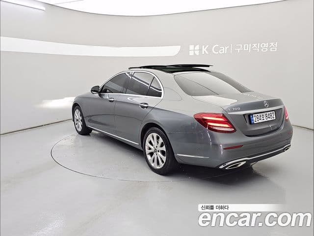 Mercedes-Benz E-Class 2019 — ფოტო 3/20