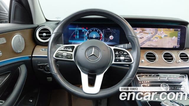 Mercedes-Benz E-Class 2019 — ფოტო 20/20