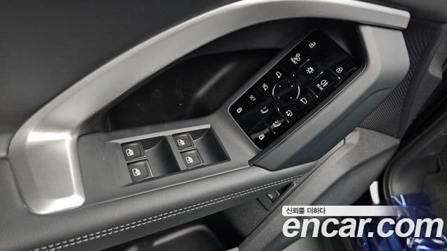 Audi Q5 2025 — ფოტო 17/20