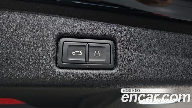 Audi Q5 2025 — Photo 33/35