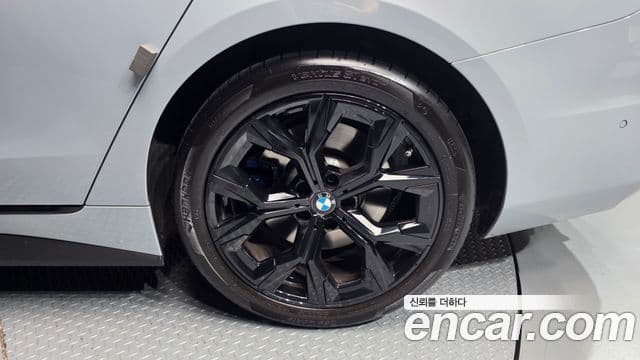 BMW 4 Series 2023 — Photo 13/39