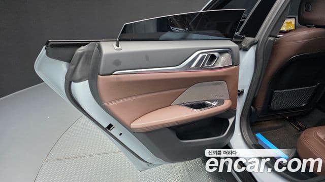 BMW 4 Series 2023 — Photo 7/39