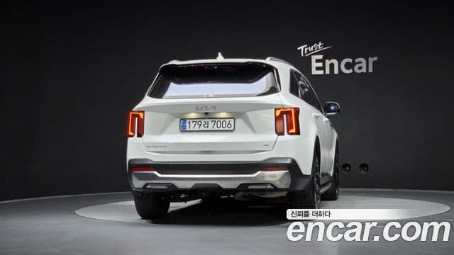 Kia Sorento 2023 — Şəkil 4/20