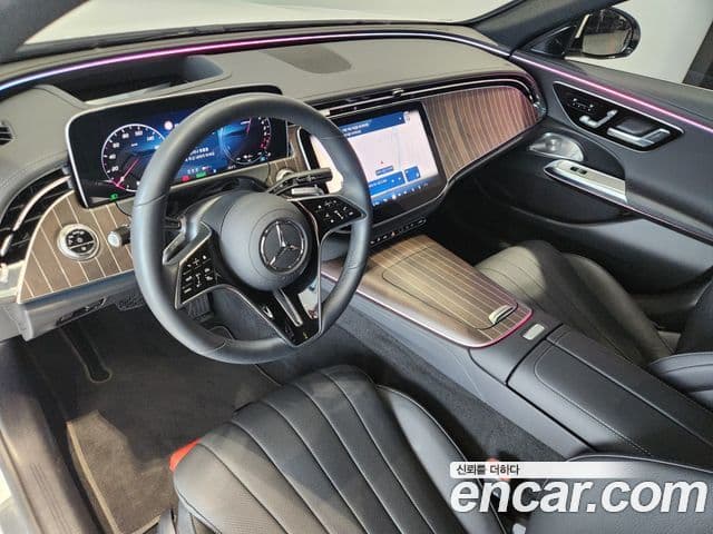 Mercedes-Benz E-Class 2025 — Фото 12/20