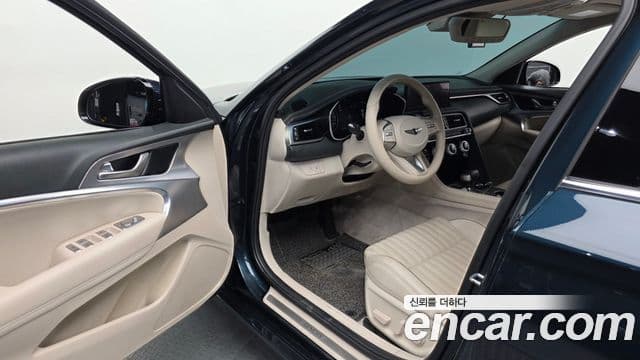 Genesis G70 2021 — ფოტო 8/20