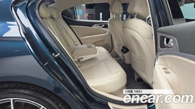 Genesis G70 2021 — ფოტო 12/20