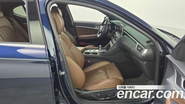 Genesis G70 2020 — ფოტო 11/20