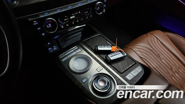 Genesis Electrified G80 2020 — ფოტო 8/20