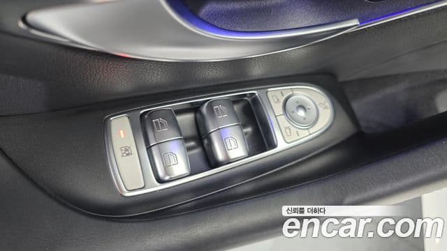 Mercedes-Benz CLS-Class 2021 — Photo 10/32