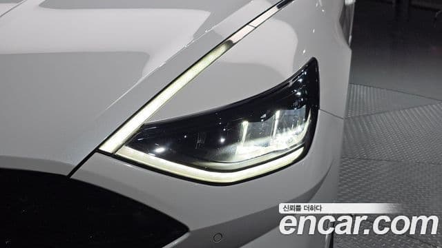 Hyundai Sonata Hybrid 2021 — Şəkil 10/35