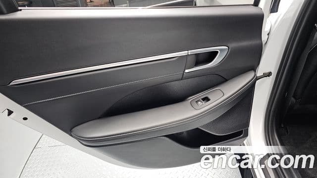Hyundai Sonata Hybrid 2021 — Şəkil 9/35