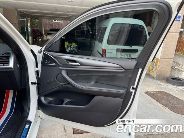 BMW X4 2023 — Şəkil 13/20