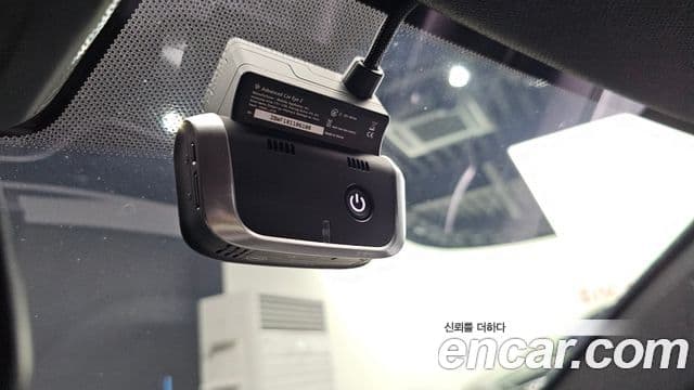 BMW 5 Series 2019 — ფოტო 17/20