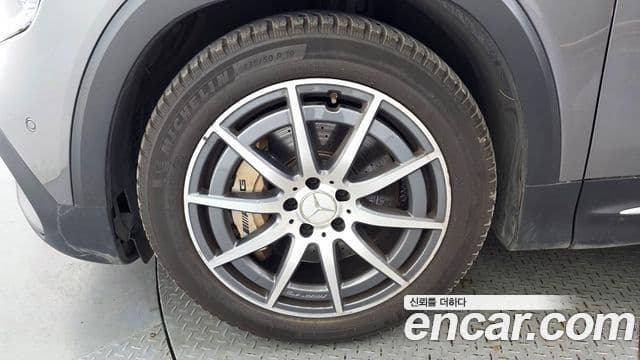 Mercedes-Benz GLB-Class 2021 — ფოტო 18/20