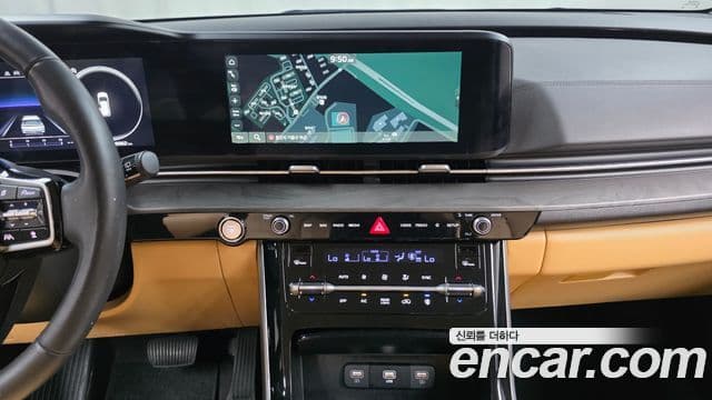 Kia Carnival 2023 — ფოტო 14/20