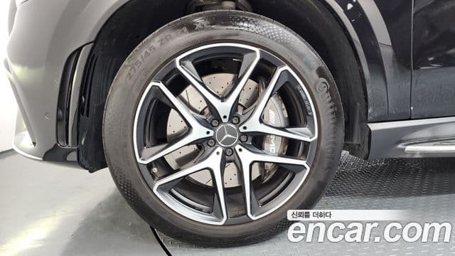 Mercedes-Benz GLE-Class 2023 — ფოტო 5/20