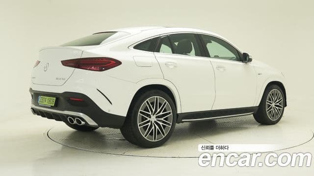 Mercedes-Benz GLE-Class 2025 — Photo 6/18