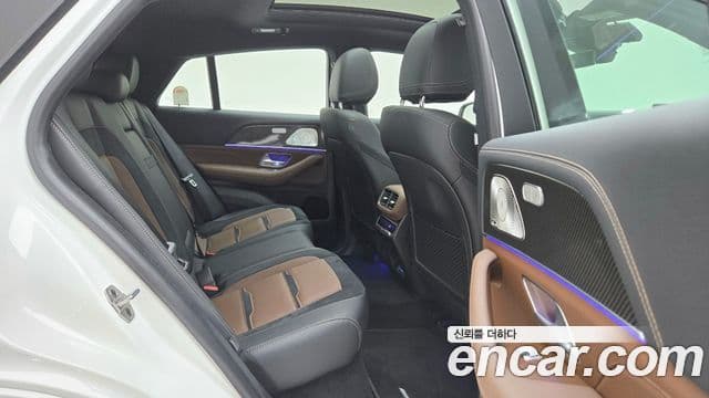 Mercedes-Benz GLE-Class 2025 — Photo 15/18