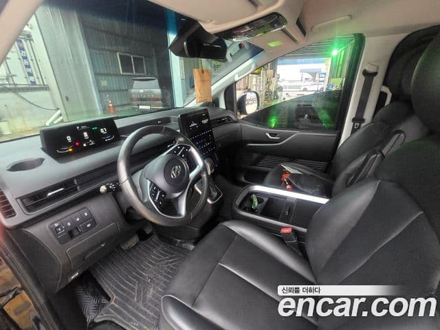 Hyundai Staria 2023 — ფოტო 9/15