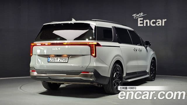 Kia Carnival 2024 — Фото 2/20